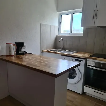 Ap Luso Brasileiro בית הארחה